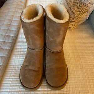Ugg Short Booties